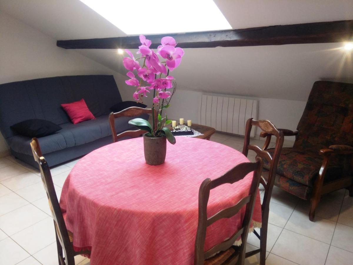 Appartement En Location Touristique Pour 4 Personnes Docelles Exteriör bild
